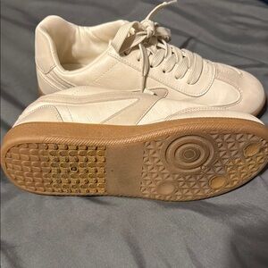 DV by Dolce Vita Cream Chunky Athletic Shoes
